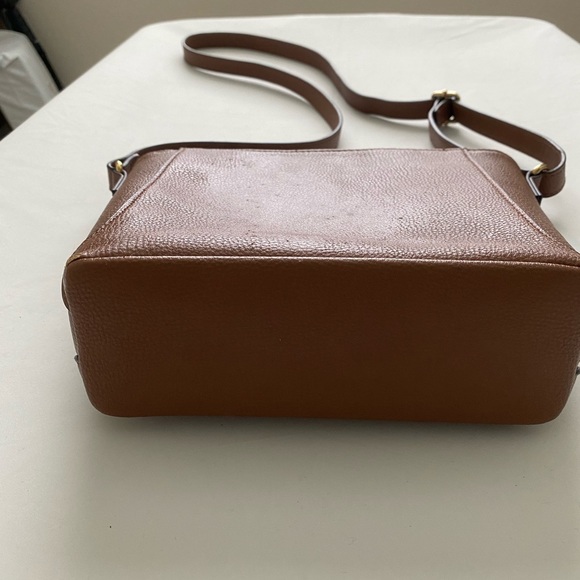 Tommy Hilfiger Crossbody, Vegan Leather. In Good condition. - Picture 15 of 15